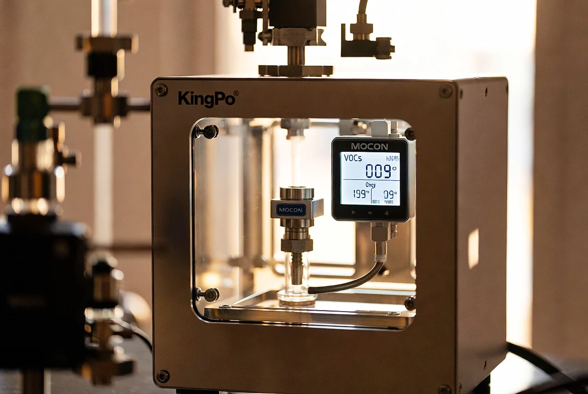 chamber with MOCON sensor in elegant natural monitoring of aldehyde oxidation