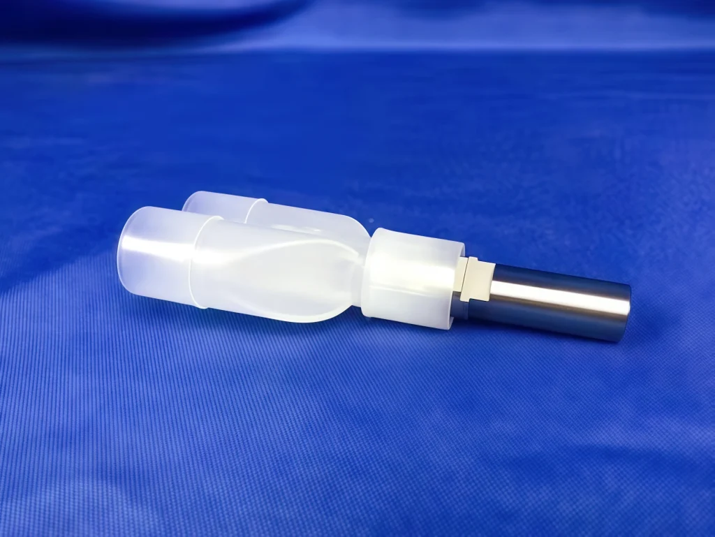 22 mm latching connectors (including performance requirements)