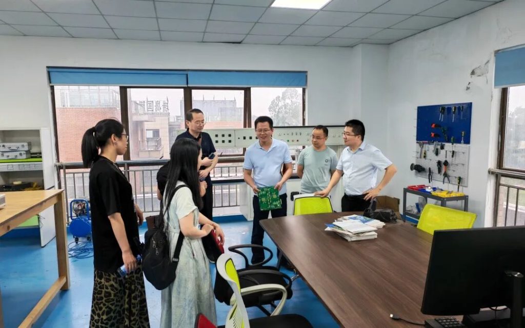 School-Enterprise Cooperation for High-End Testing Instrument Talent Development 4 KingPo high-end testing instruments laboratory for product safety and quality testing